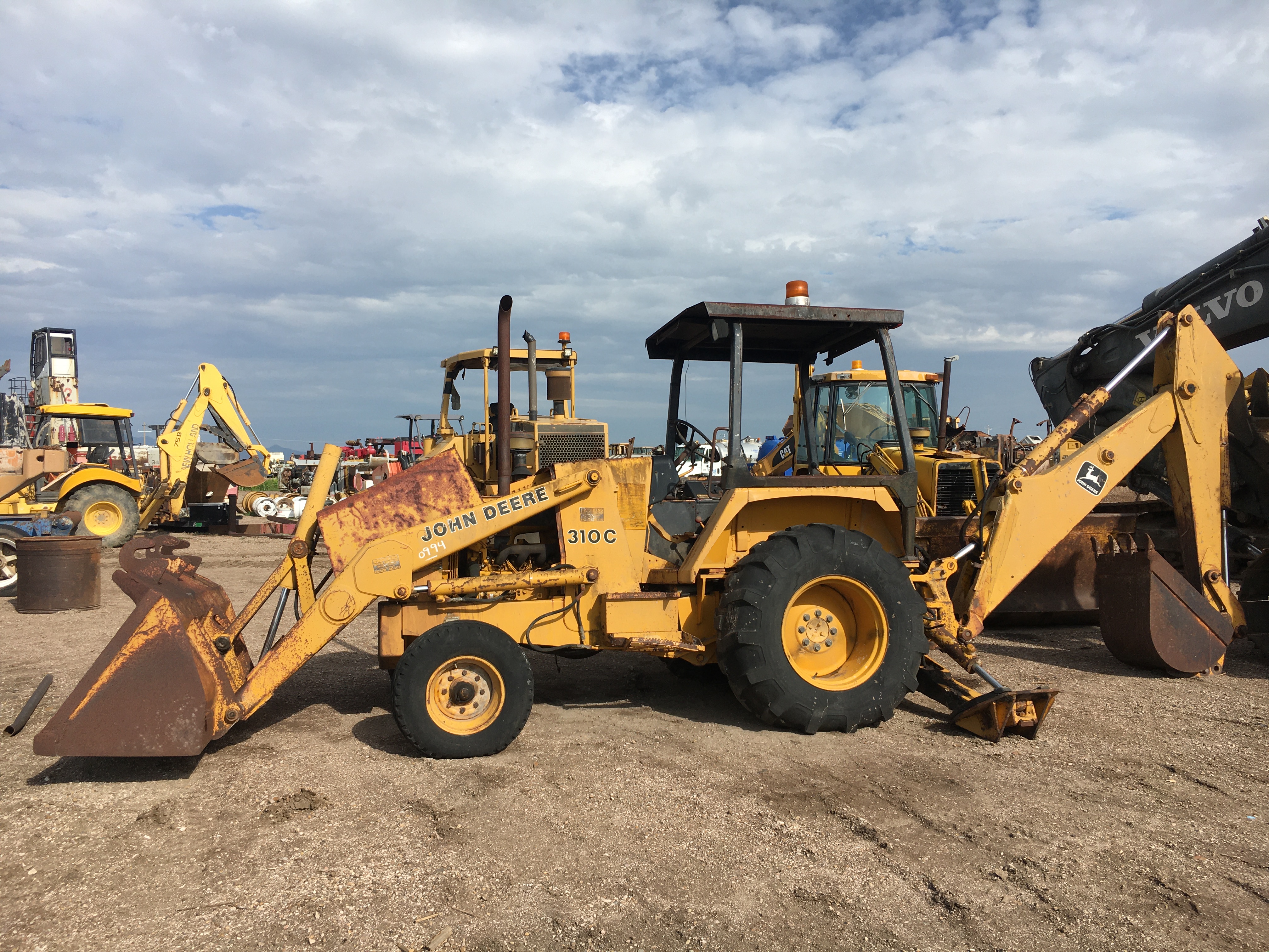 ./imagenes/INVOICE/2019/16915/RETROEXCAVADORA JOHN DEERE 310C PARA PARTES (37).JPG